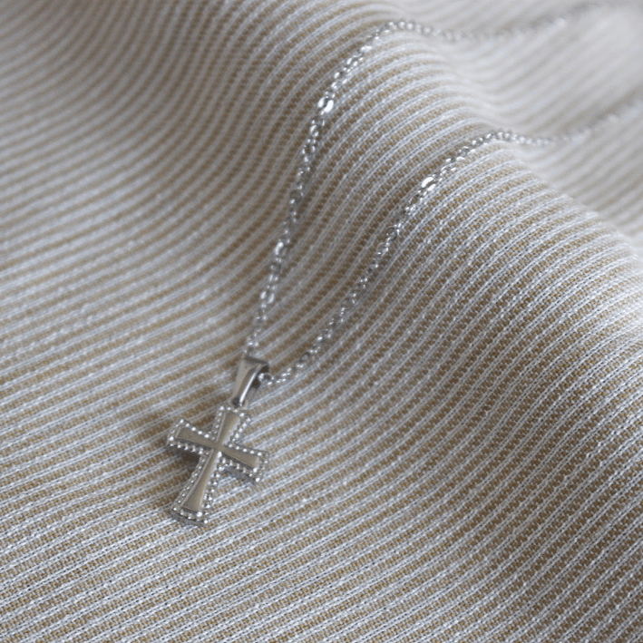 Tiny Cross Necklace - La Béni